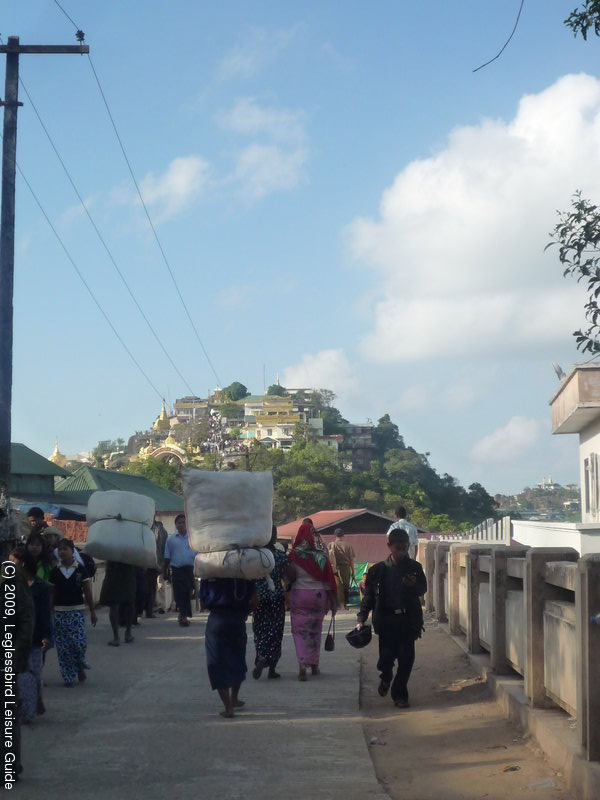 Golden Rock Pagoda01